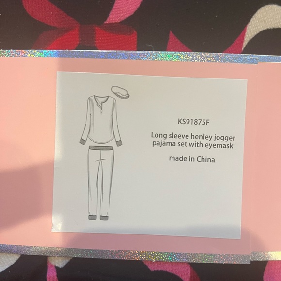 New Kate Spade pajamas with eye mask. XL - Picture 4 of 4